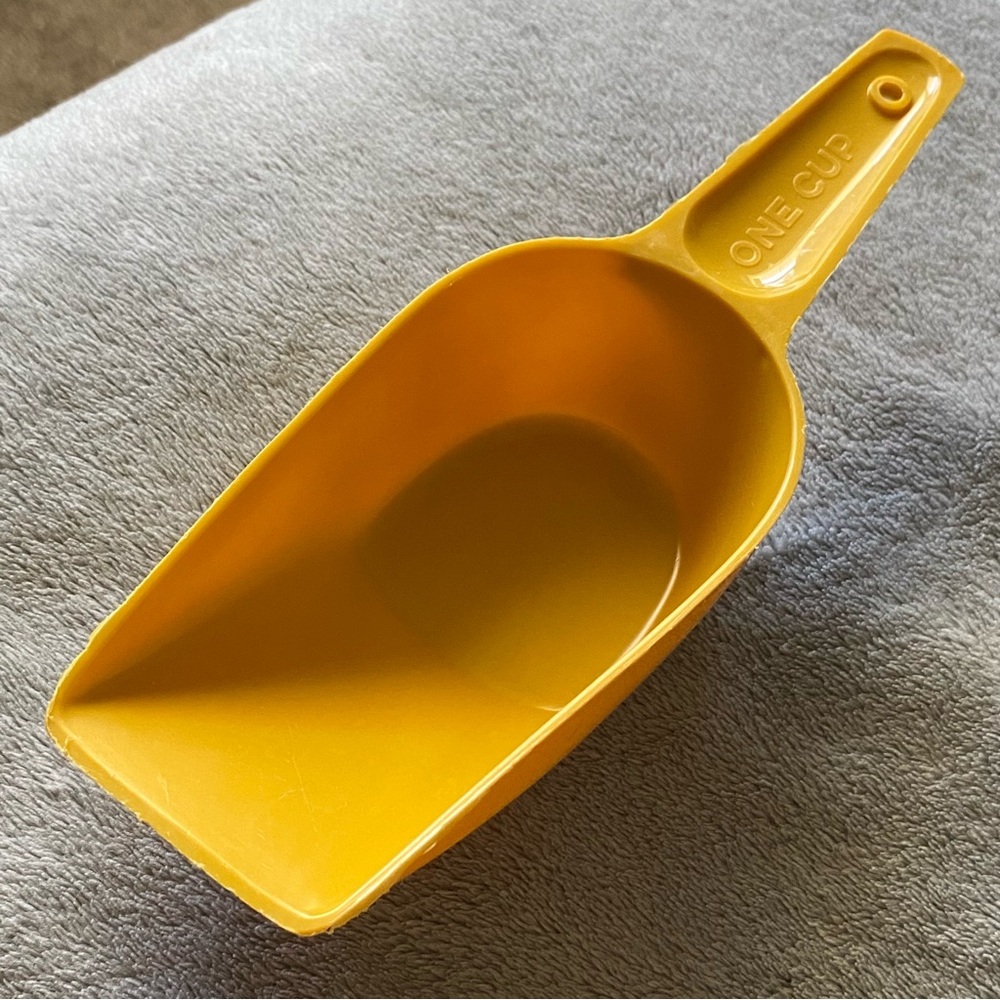 Lustro Ware Scooper